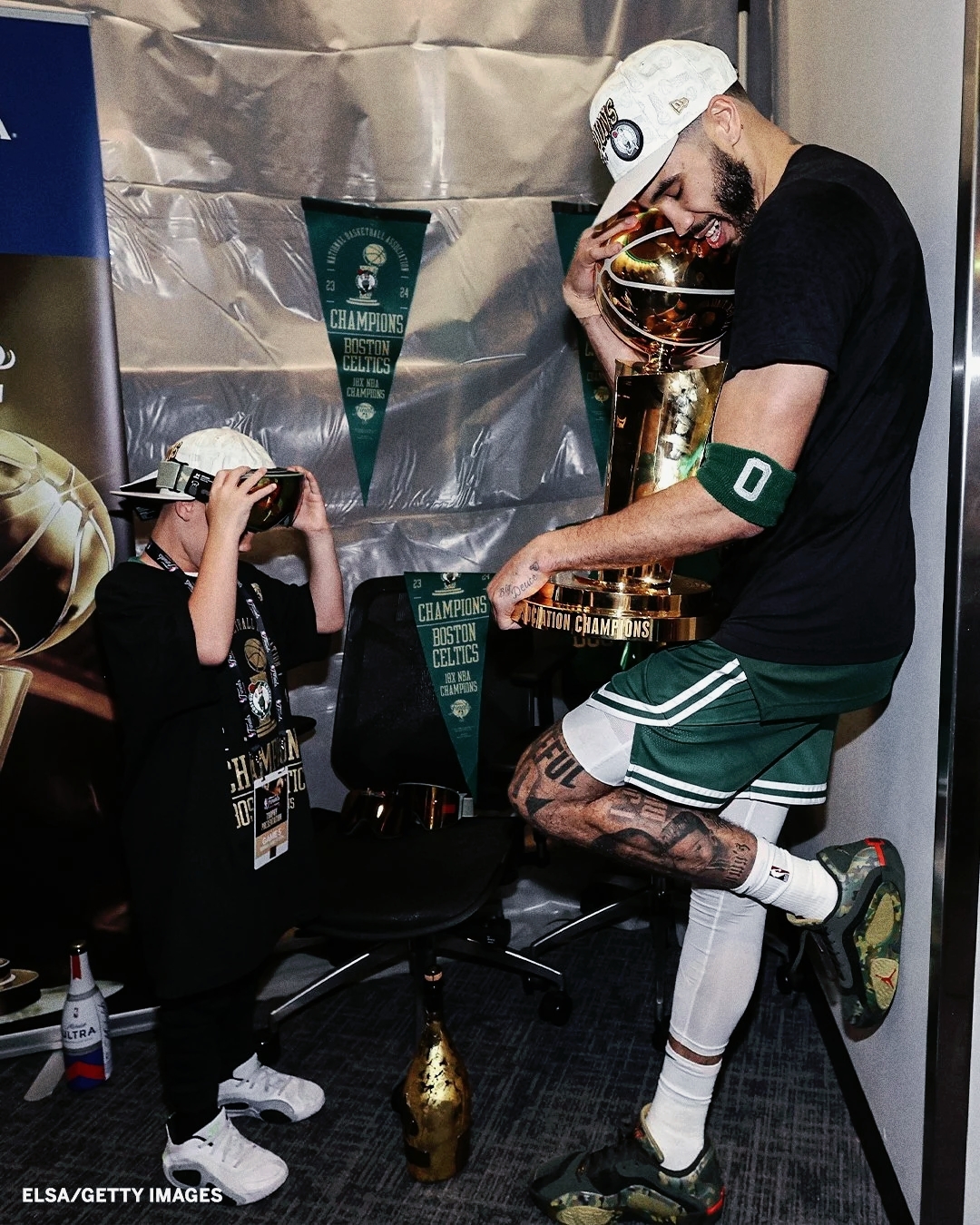 哇塞,6月20号那天,凯尔特人的大球星杰森·塔图姆可高兴坏了!