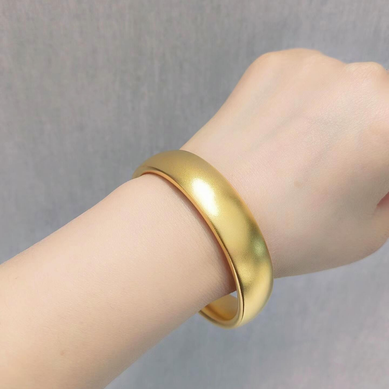 周大福传承—轮胎手镯,沉甸甸的超有安全感