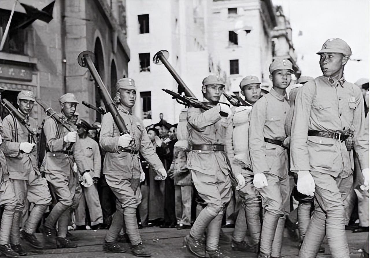 1949年上海解放,军管会查收敌财政局,局长竟叫嚣:把潘汉年找来