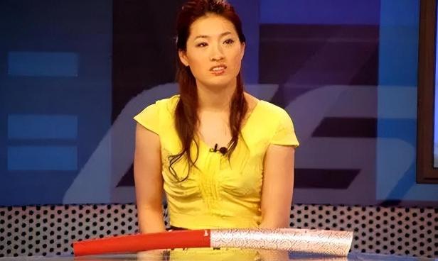 回顾鲍春来挚爱罗雪娟,她嫁富豪生一对儿女,他40岁仍孤身