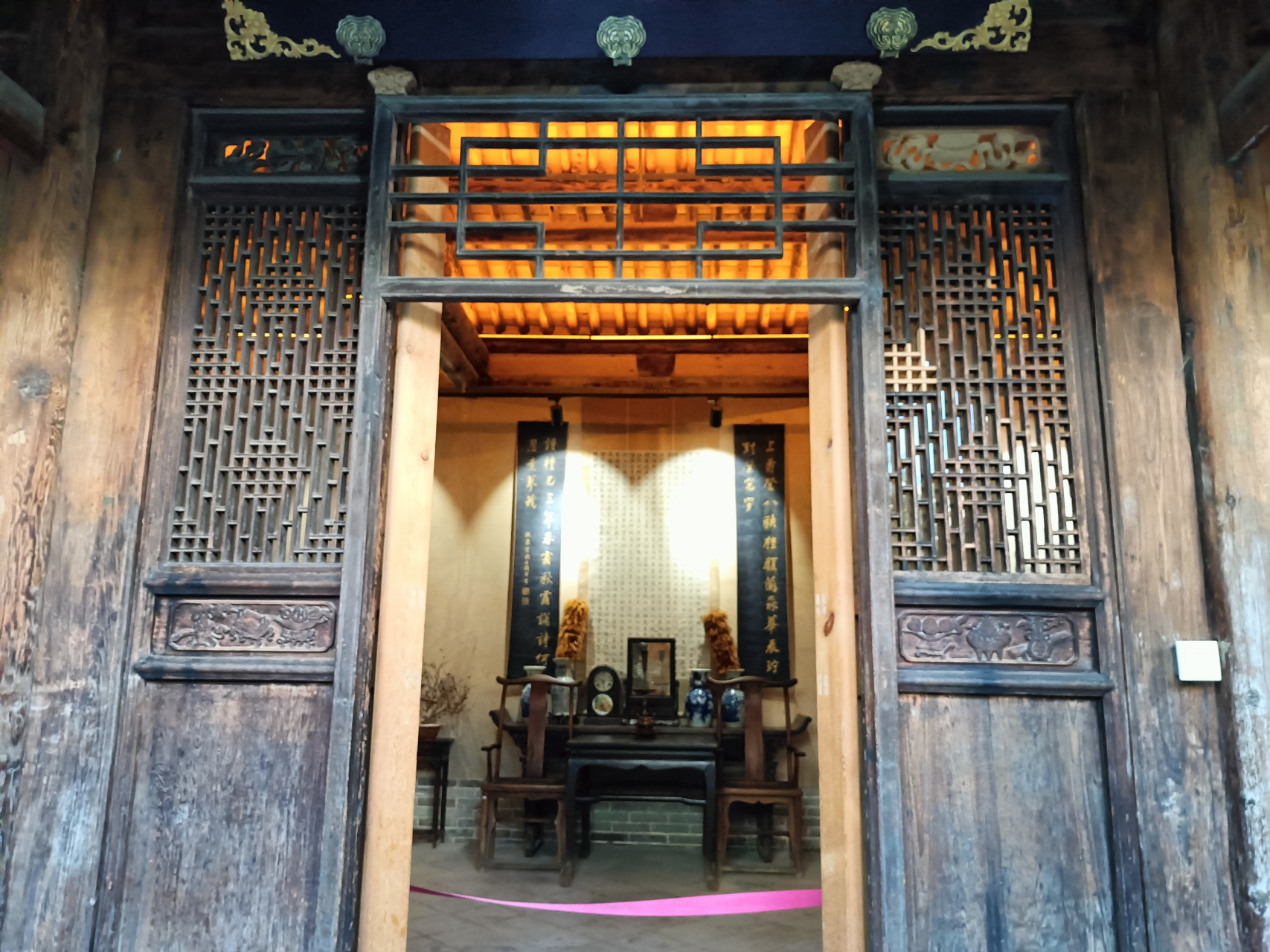 甘肃天水市有一个明代的民居,名为南宅子.