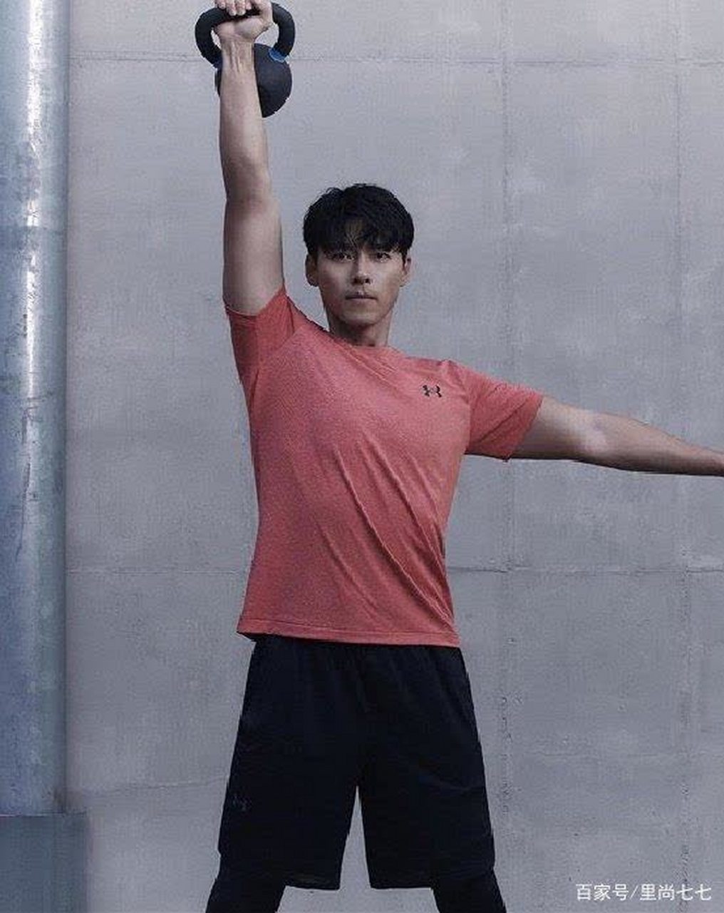 玄彬手臂肌肉也太棒了吧~ ?