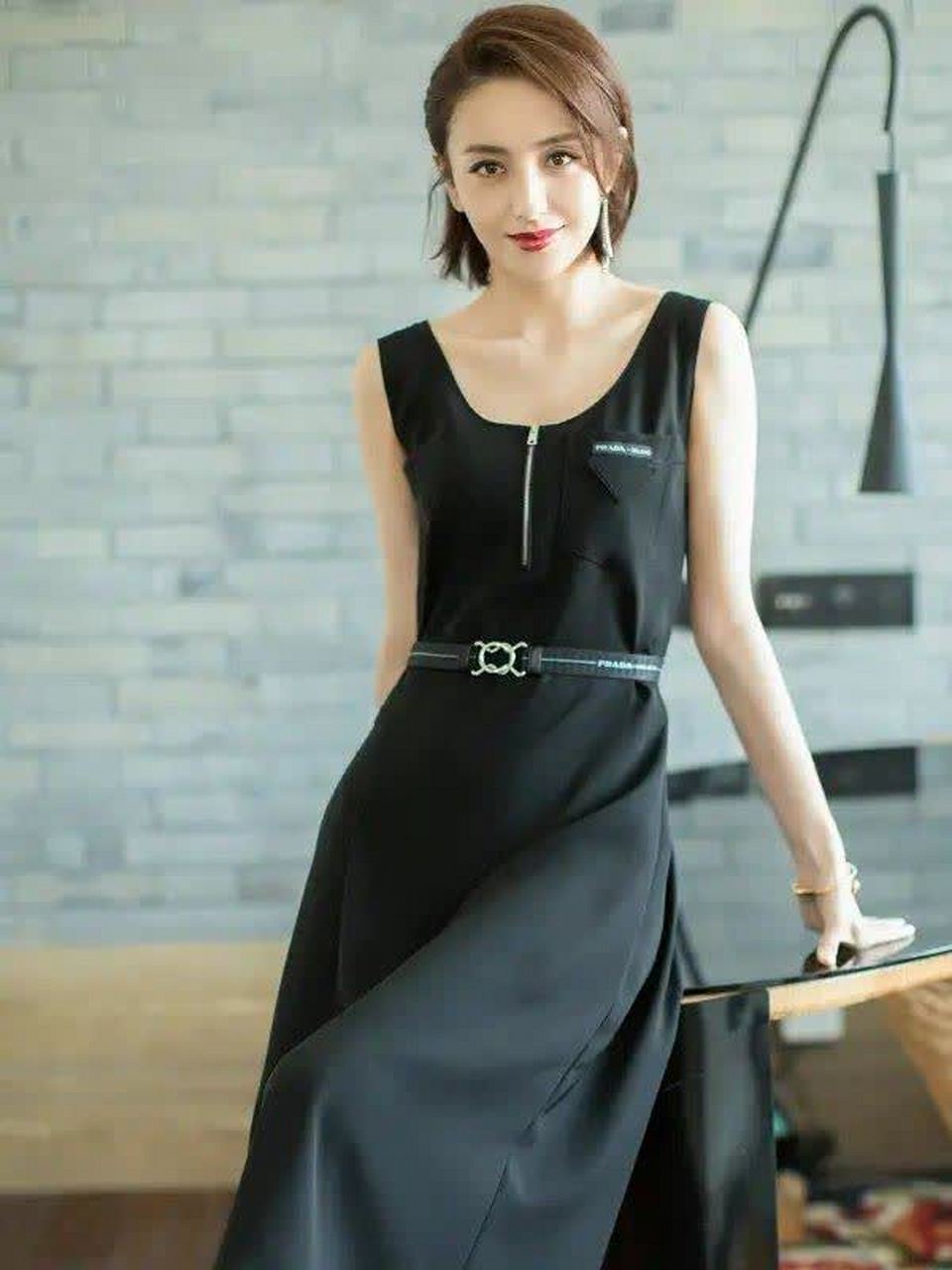 佟丽娅短发造型,温柔干净清爽