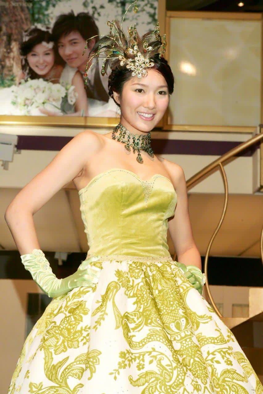 李亚男身材真好呀