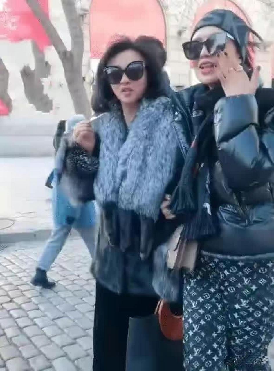 金星带女儿的照片图片