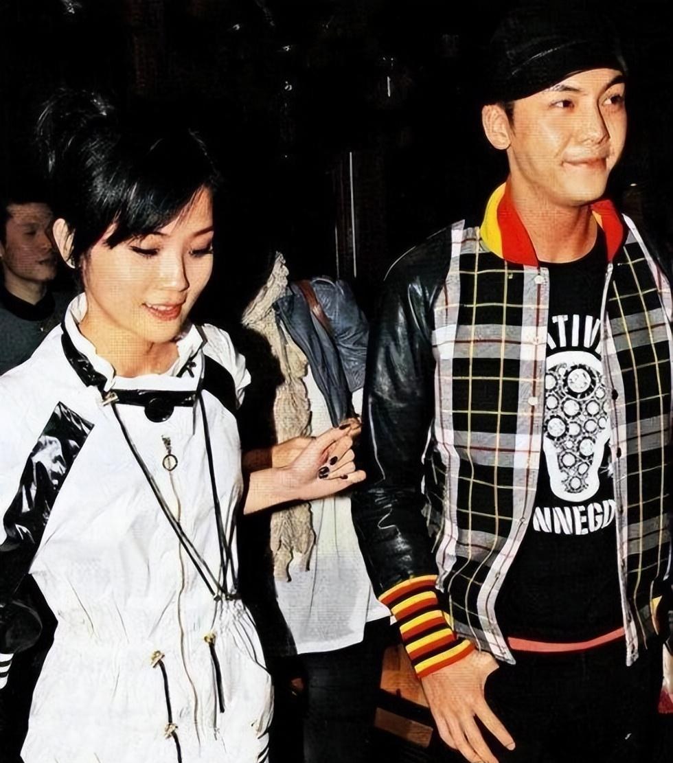 杀疯了!香港媒体通过镜头展现的18对明星情侣街拍