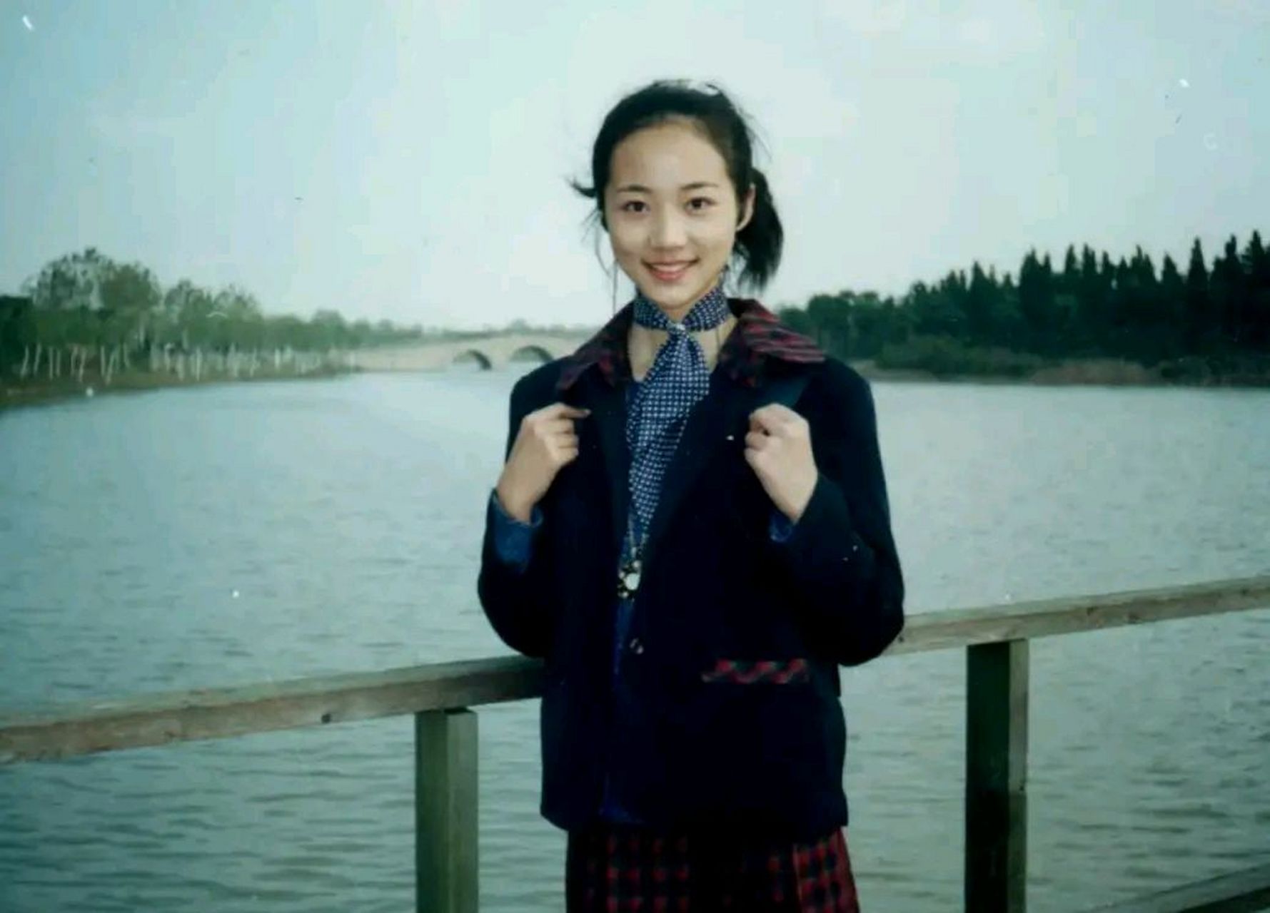 韩雪简直就是天生丽质的大美女,就算没有她爷爷,估计她也是娱乐圈的
