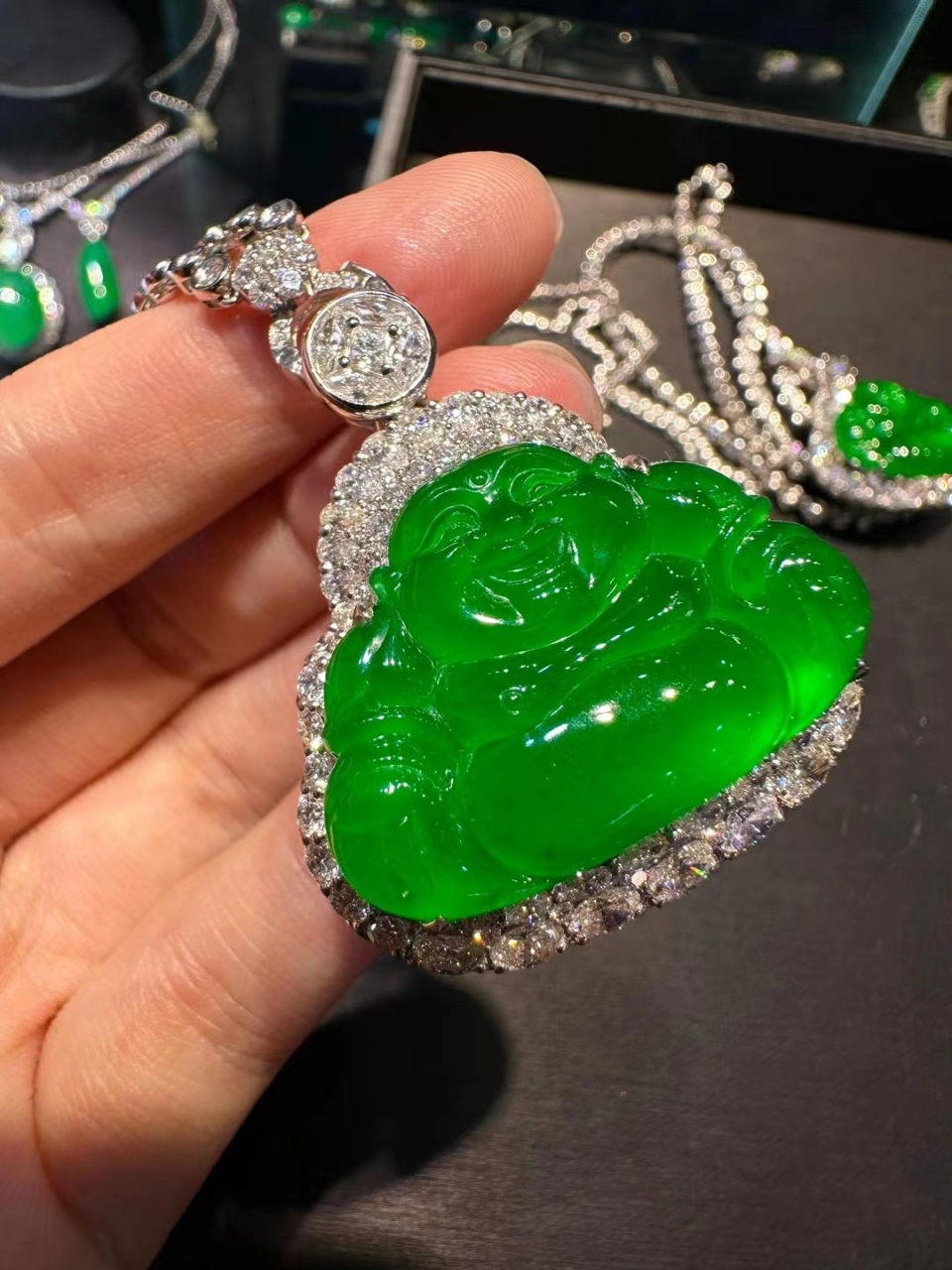 真正的玻璃种帝王绿,收藏品质#翡翠# #文玩