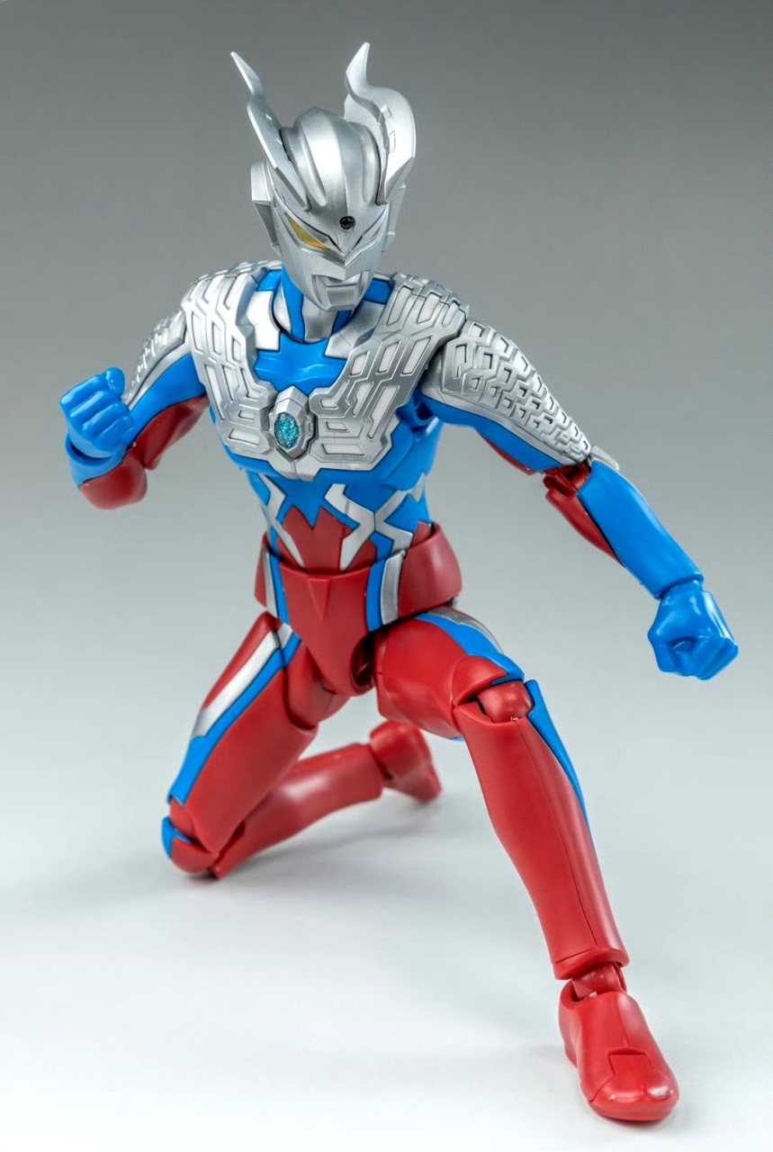 布鲁可积木人 赛罗奥特曼,赛罗奥特曼是光之国的新生代奥特战士,其