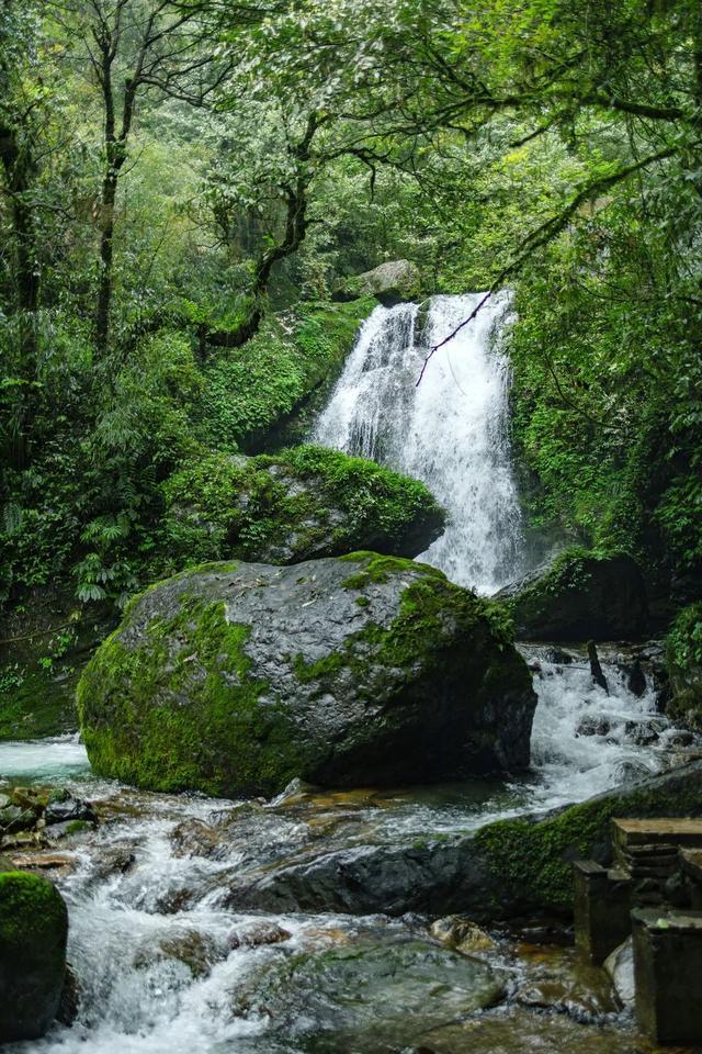 洪雅瓦屋山景区图片