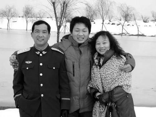 2006年,荣获感动中国年度人物的独臂英雄丁晓兵,现在怎么样了?