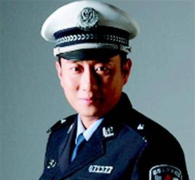 谭乔警官现状图片