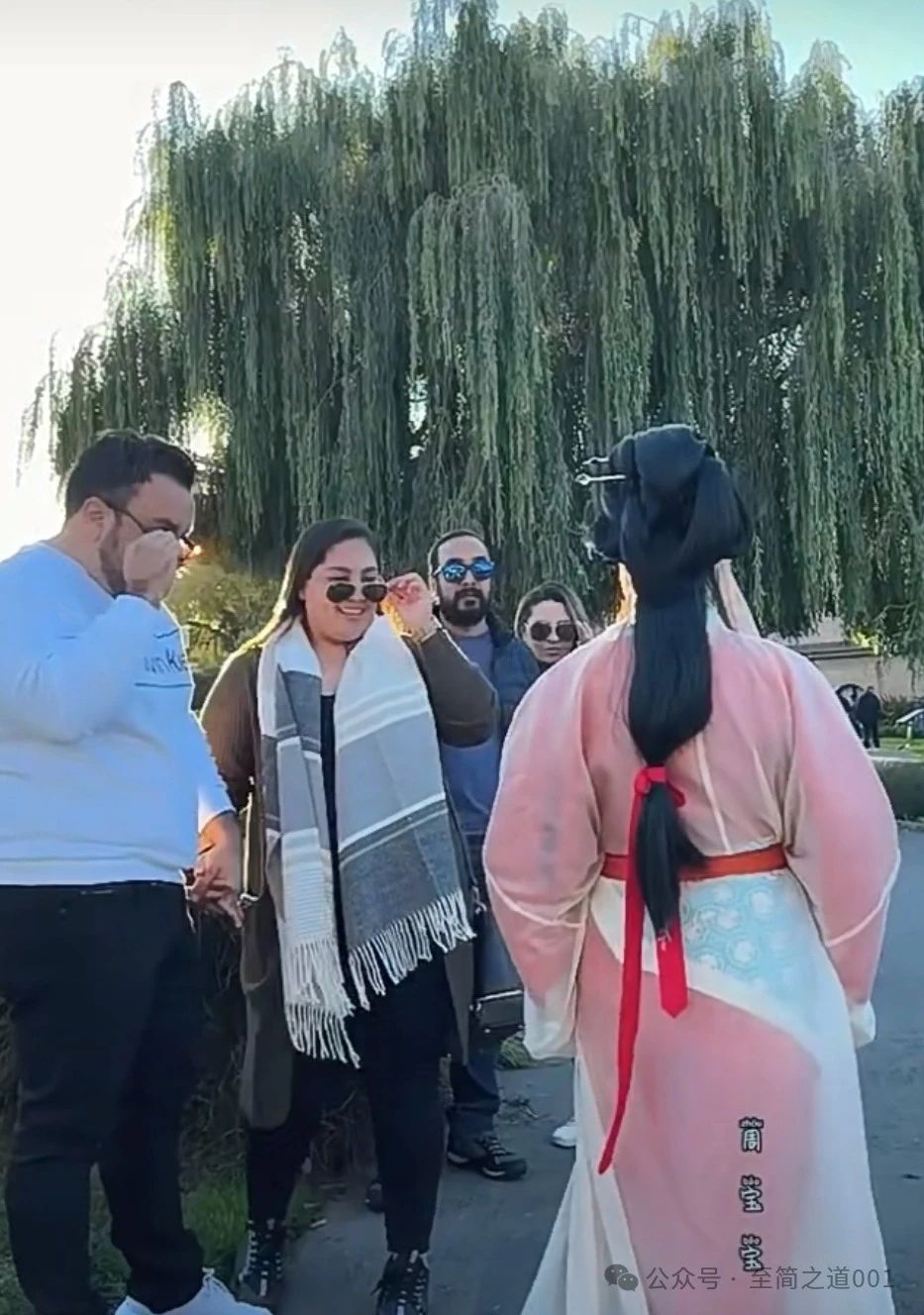 惊艳世界的华美汉服运动渐入佳境