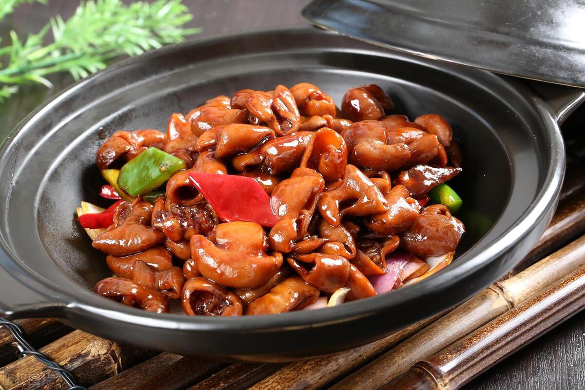 江油肥肠:川味传奇,肥而不腻的美食瑰宝