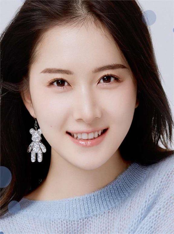 勾雪莹的绝美写真上线,美少女的魅力无人能挡!赢得无数观众喜爱