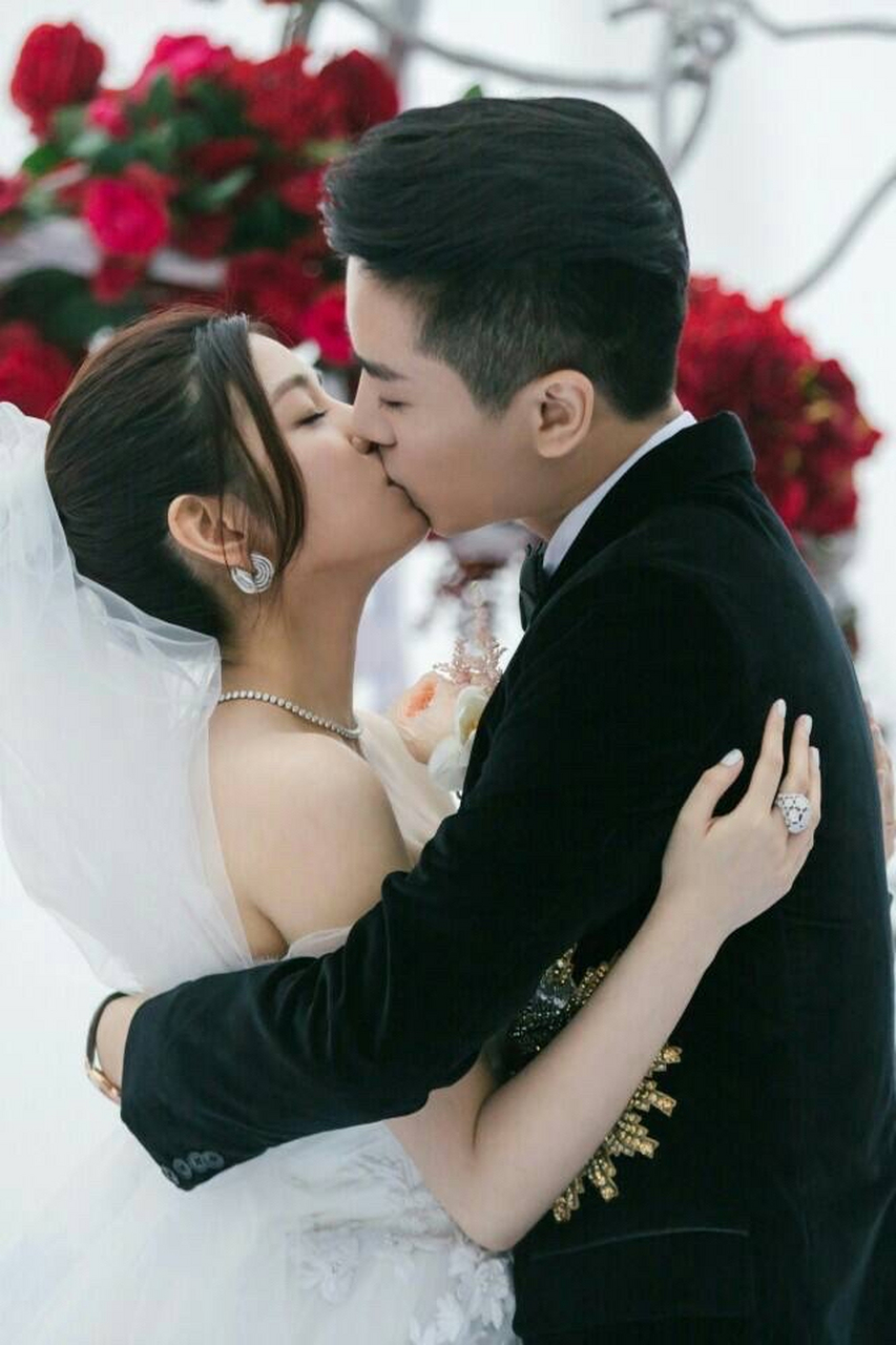 陈晓和陈妍希的婚礼太梦幻了,至今无明星超越,经典的