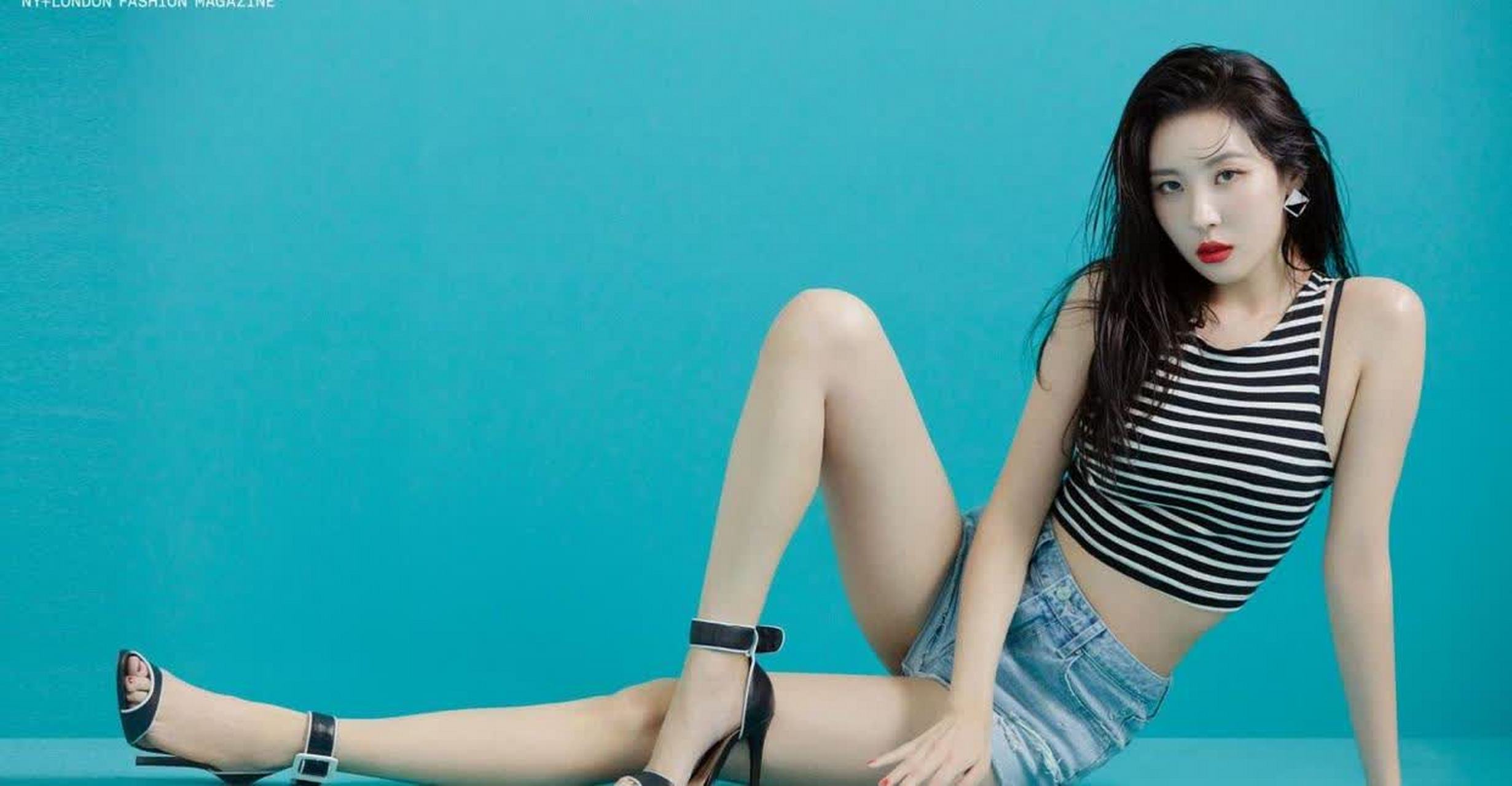 韩国腿精,狂野宣美魅力十足.