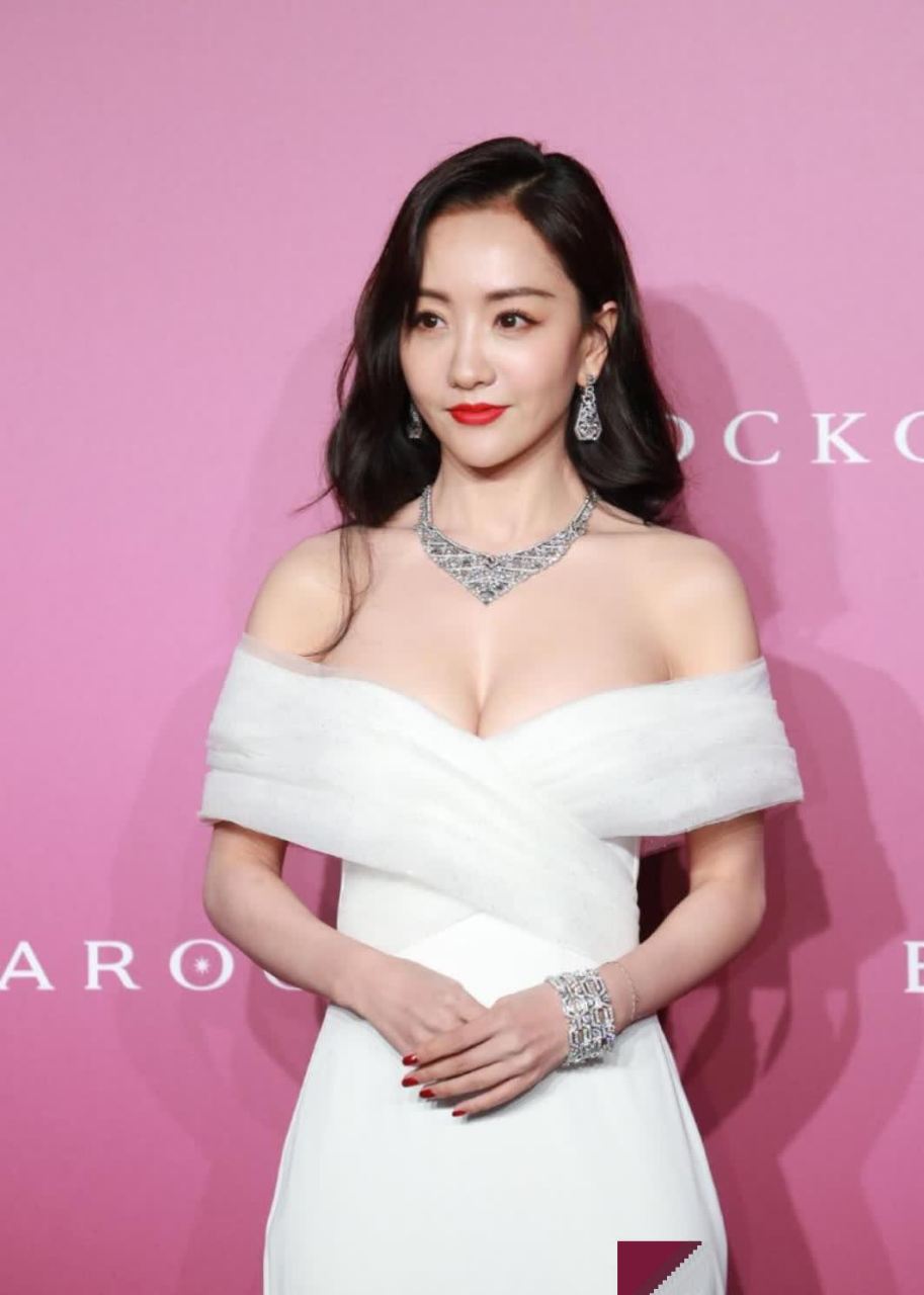 最低调的艺人杨蓉