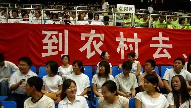 2024乡镇最缺的生意(2021年适合乡镇做的小生意)