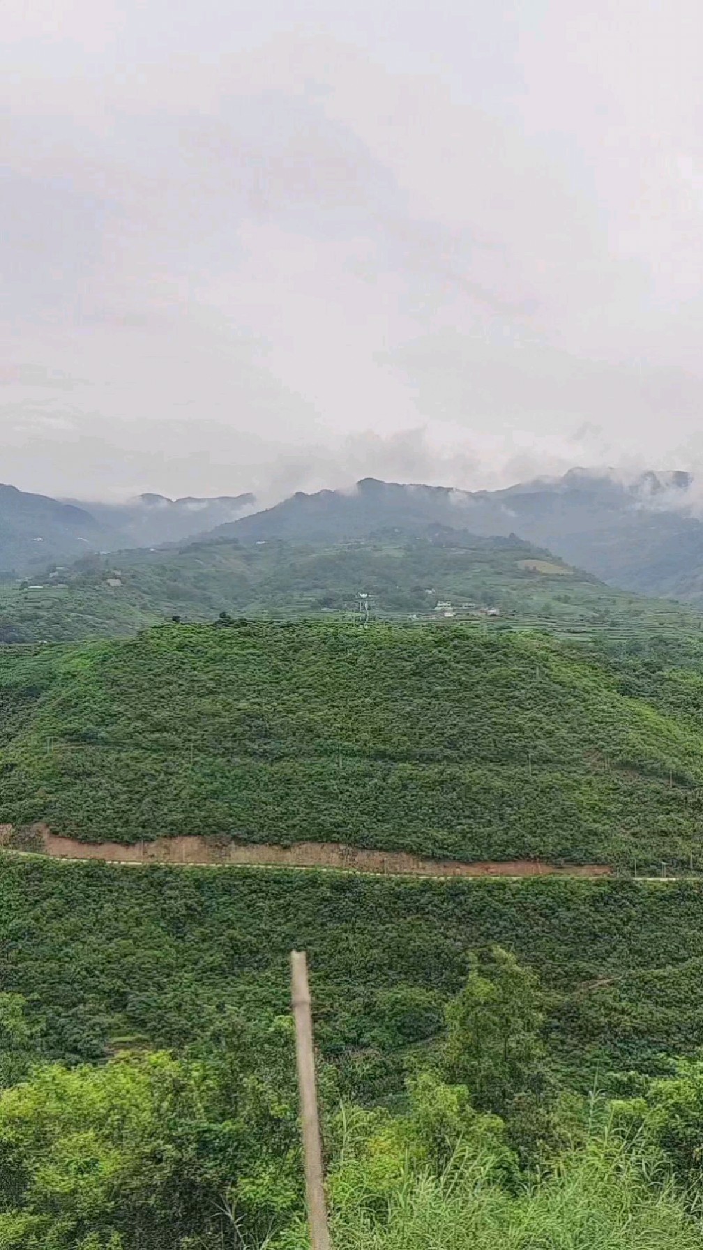 眠弓一案胜千山 内堂聚水局外堂玉带水 龙余气做下砂收水 外山朝拜