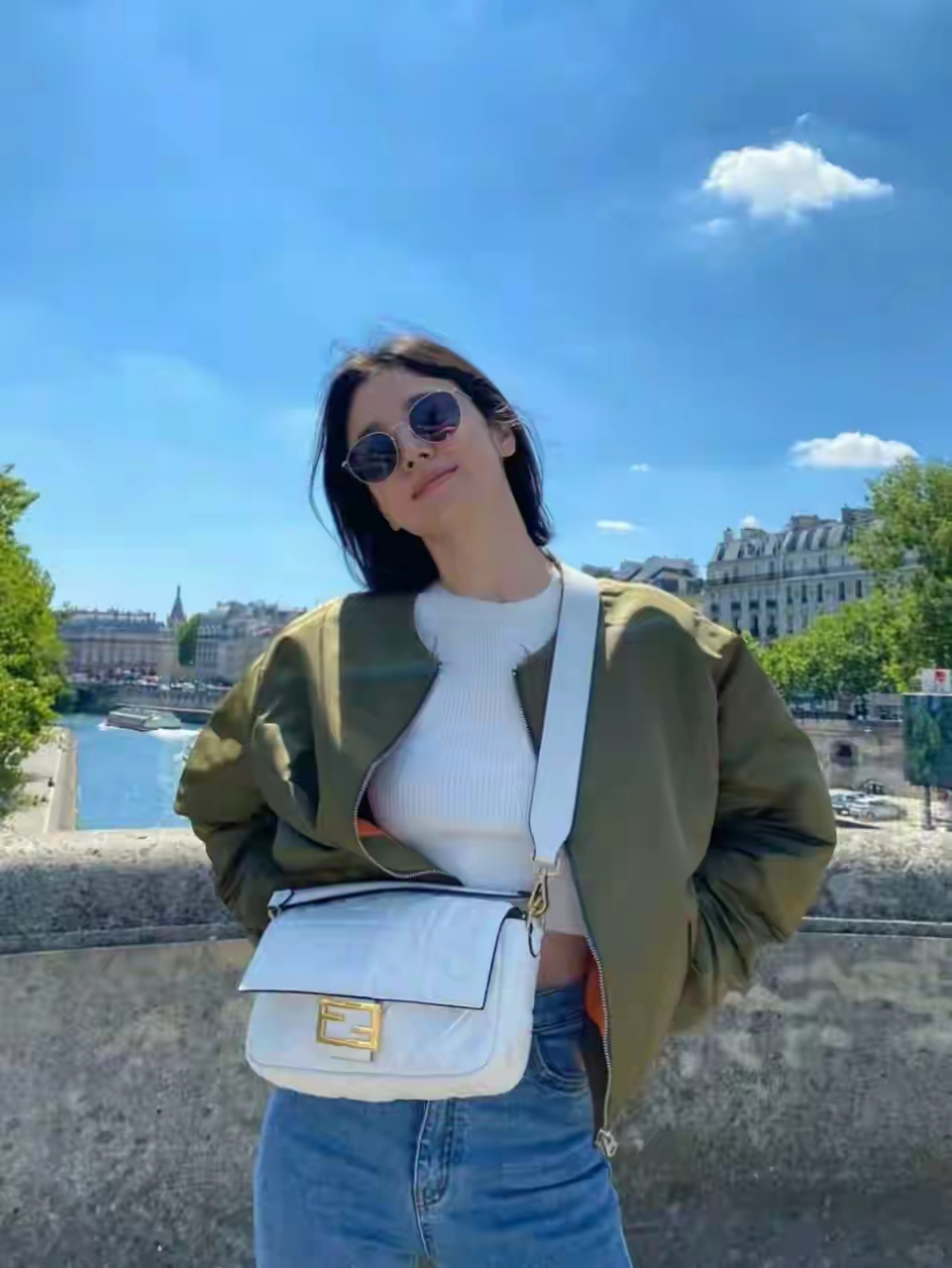 宋慧乔的日常穿搭,随性,舒适,又时尚适合打工人,你学会了吗?