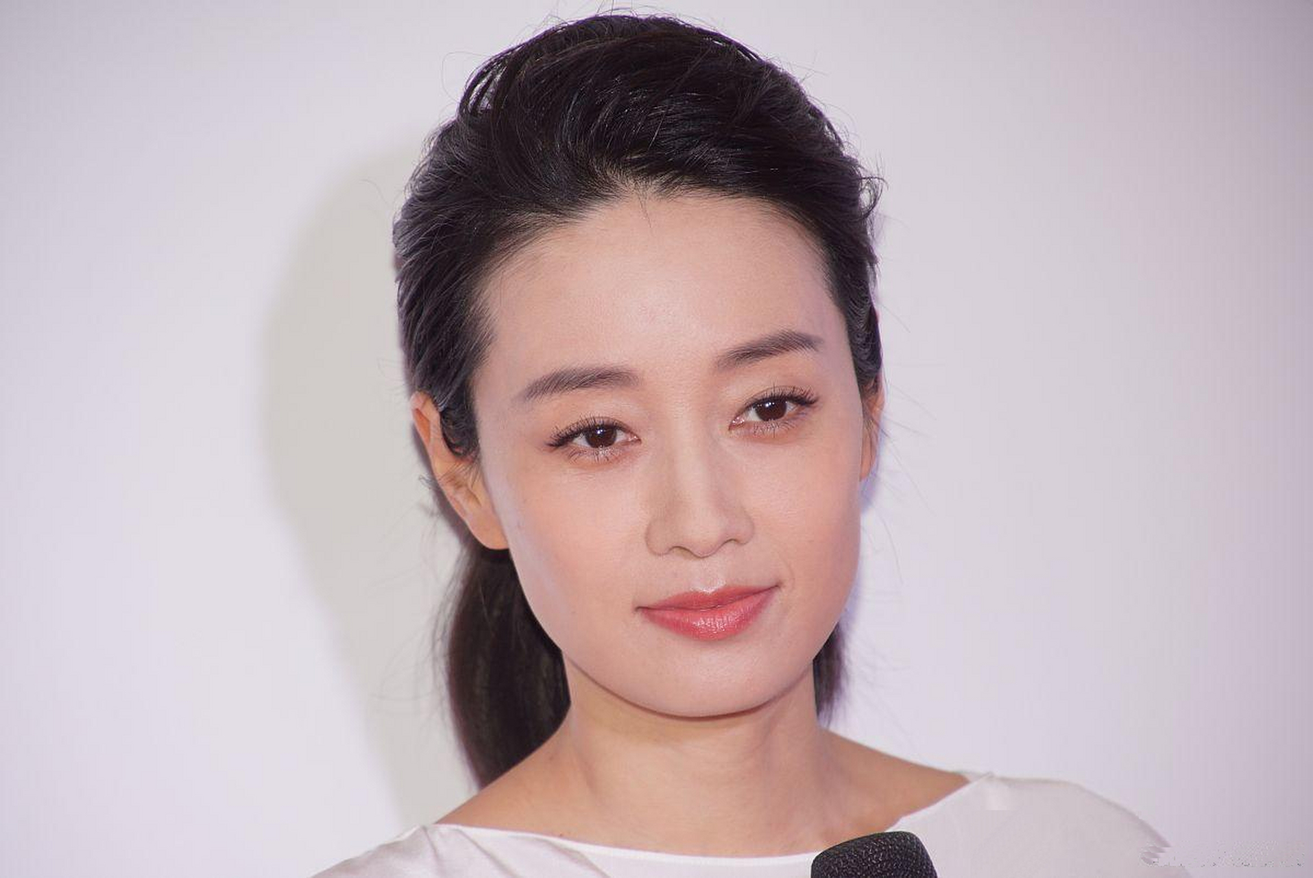 长发的马伊琍,美丽大方!温婉动人!