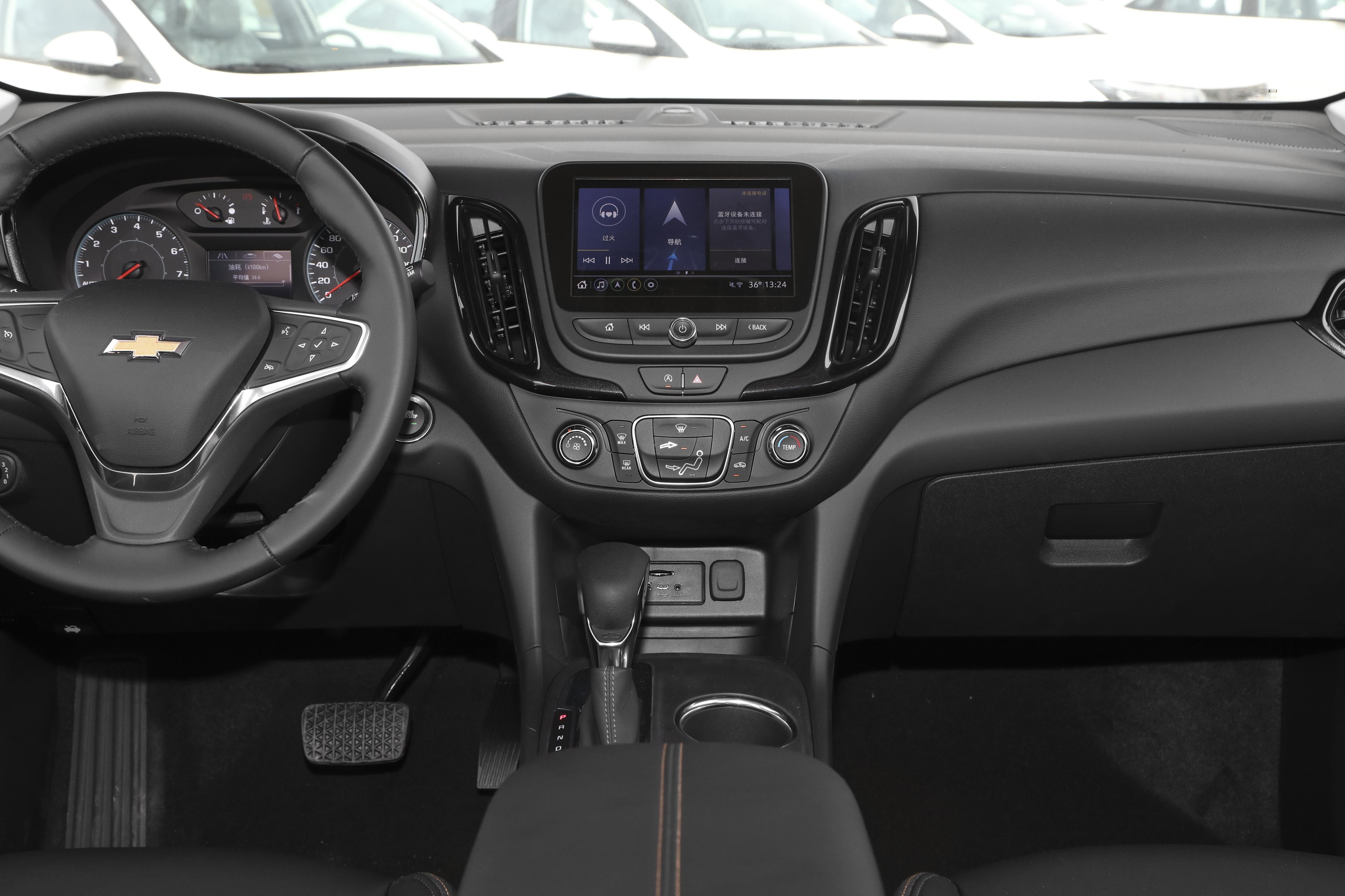 现款探界者内饰现款别克e5内饰排量变小,动力微调新一代探界者在动力