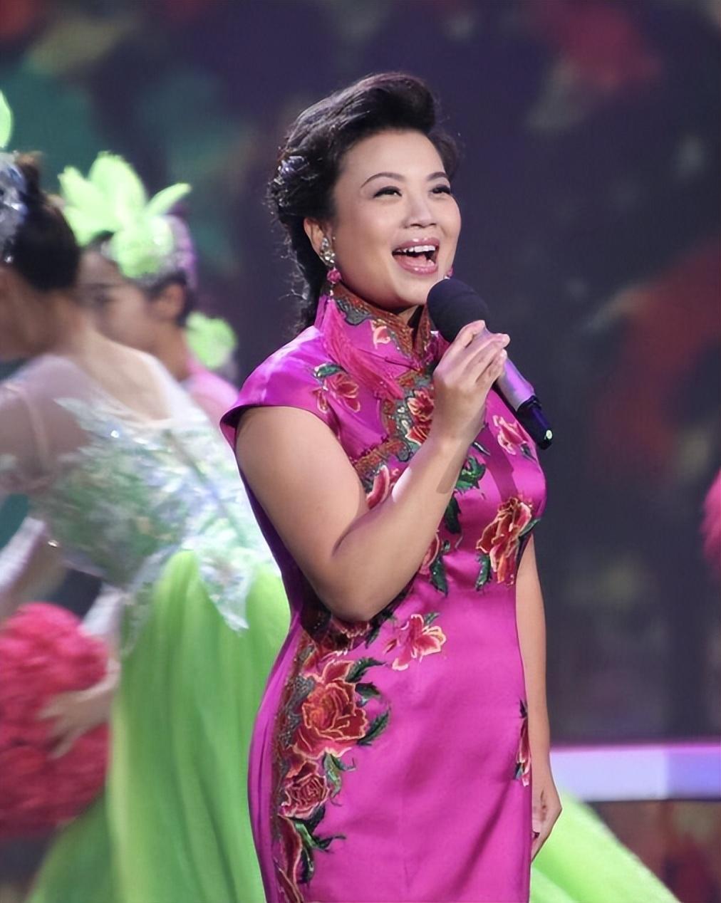 回顾歌唱家张也:叫李谷一妈妈,登了27次春晚,55岁却孤身一人