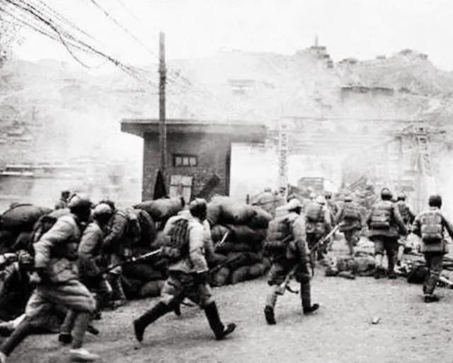 大同集宁战役后,开国上将当场不服聂荣臻,刘伯承:把他交给陈赓