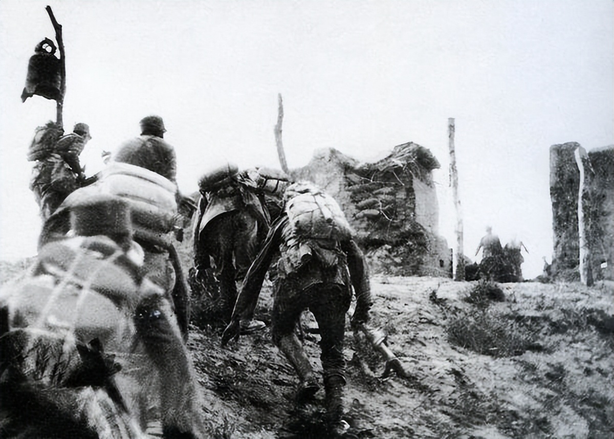 大同集宁战役后,开国上将当场不服聂荣臻,刘伯承:把他交给陈赓