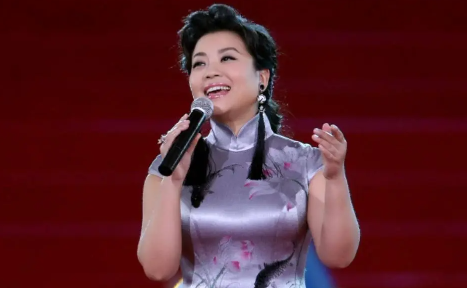 回顾歌唱家张也:叫李谷一妈妈,登了27次春晚,55岁却孤身一人