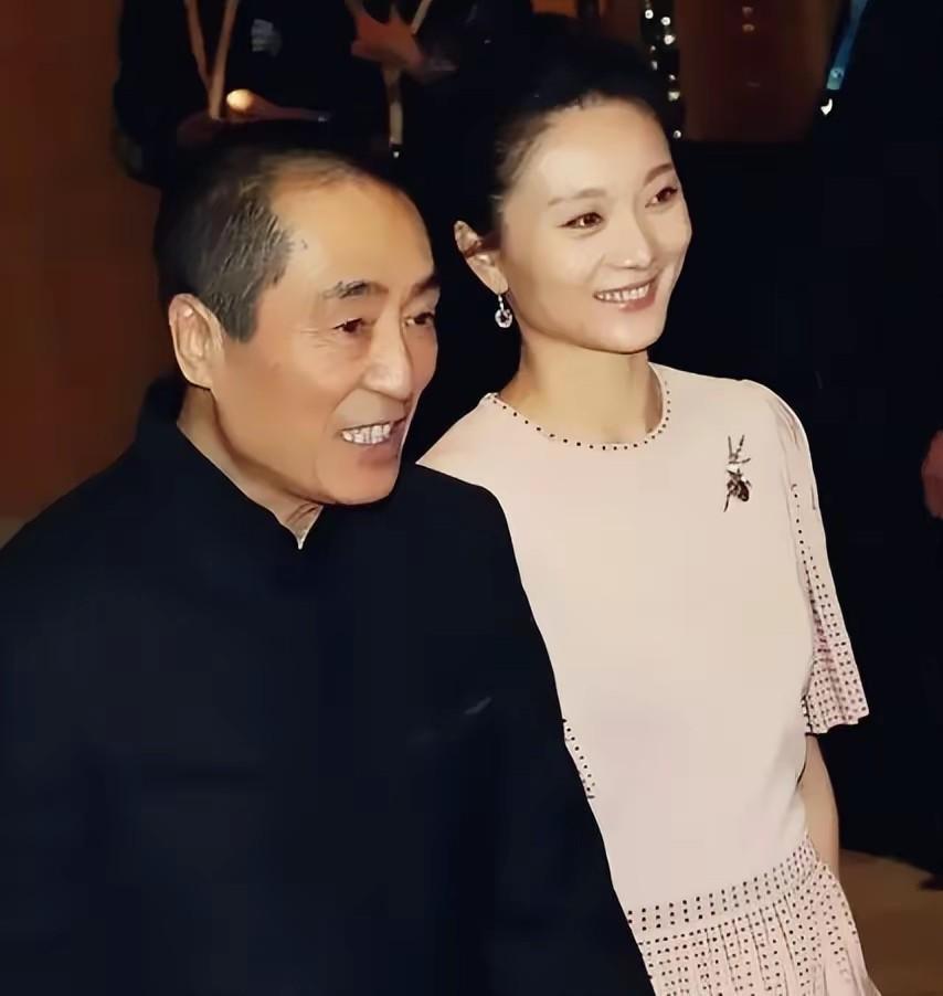 "回顾张艺谋的"三任妻子",每一位
