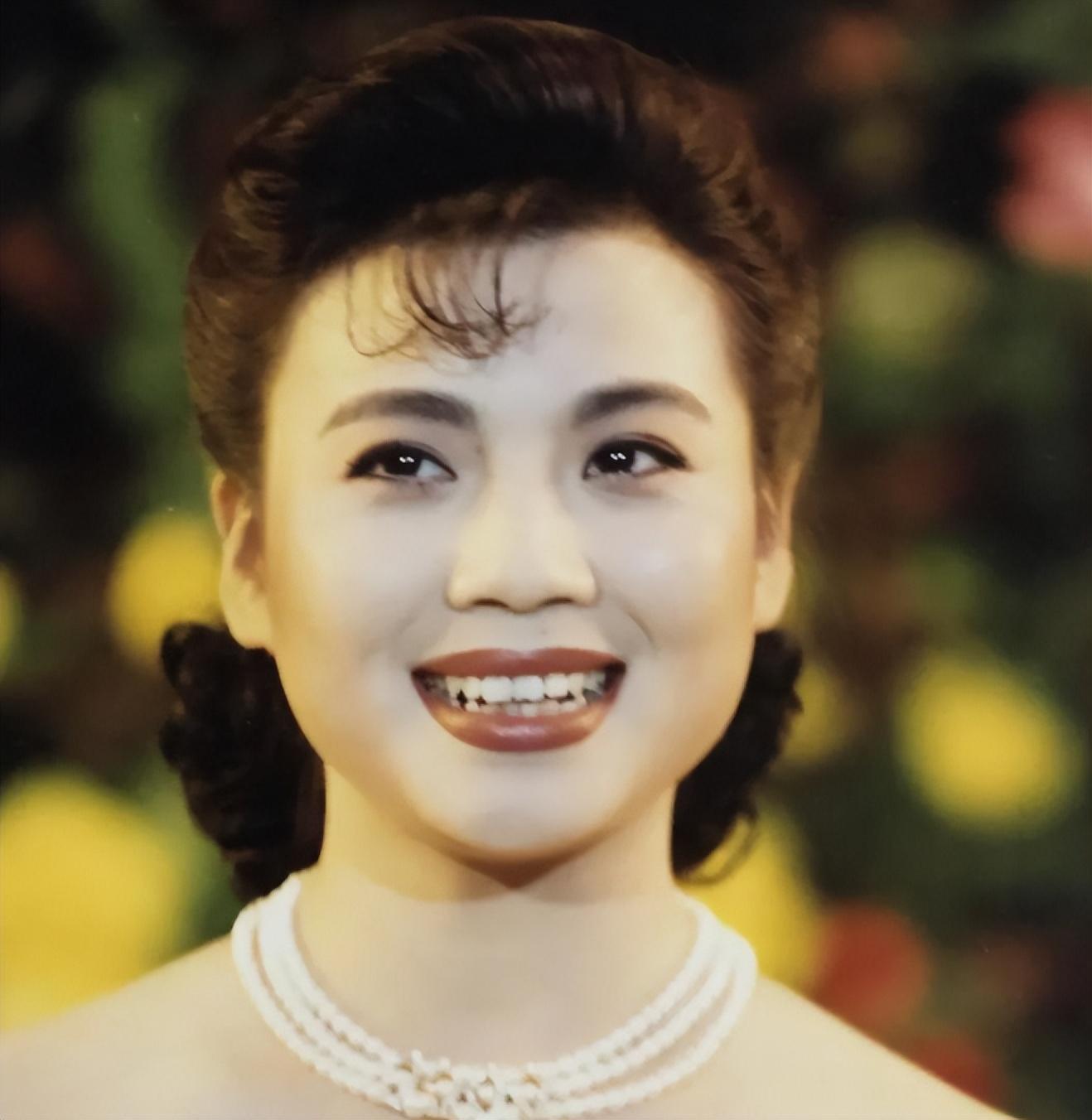 回顾歌唱家张也:叫李谷一妈妈,登了27次春晚,55岁却孤身一人