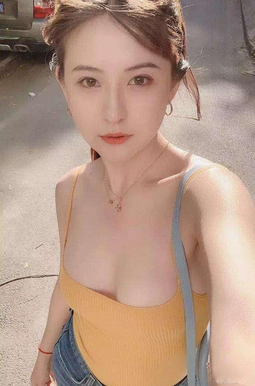 热依扎产女图片