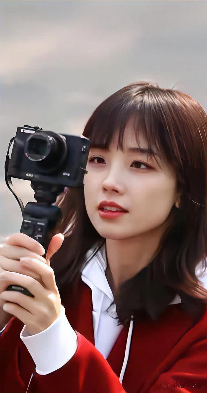 央视主持人王冰冰