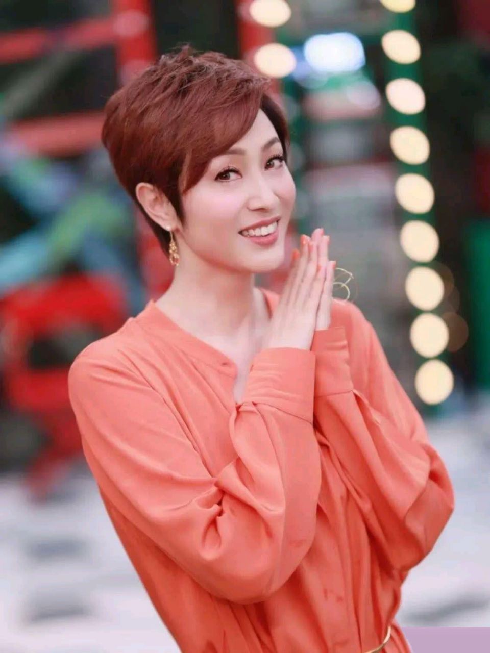 短发陈法蓉很漂亮