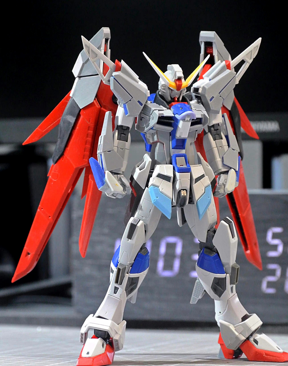 模型欣赏:机动战士高达seed freedom hgce命运高达改,换装了光束步枪