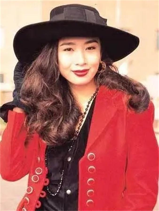 回顾10位惊艳大众的香港女演员,年轻时都是一眼万年