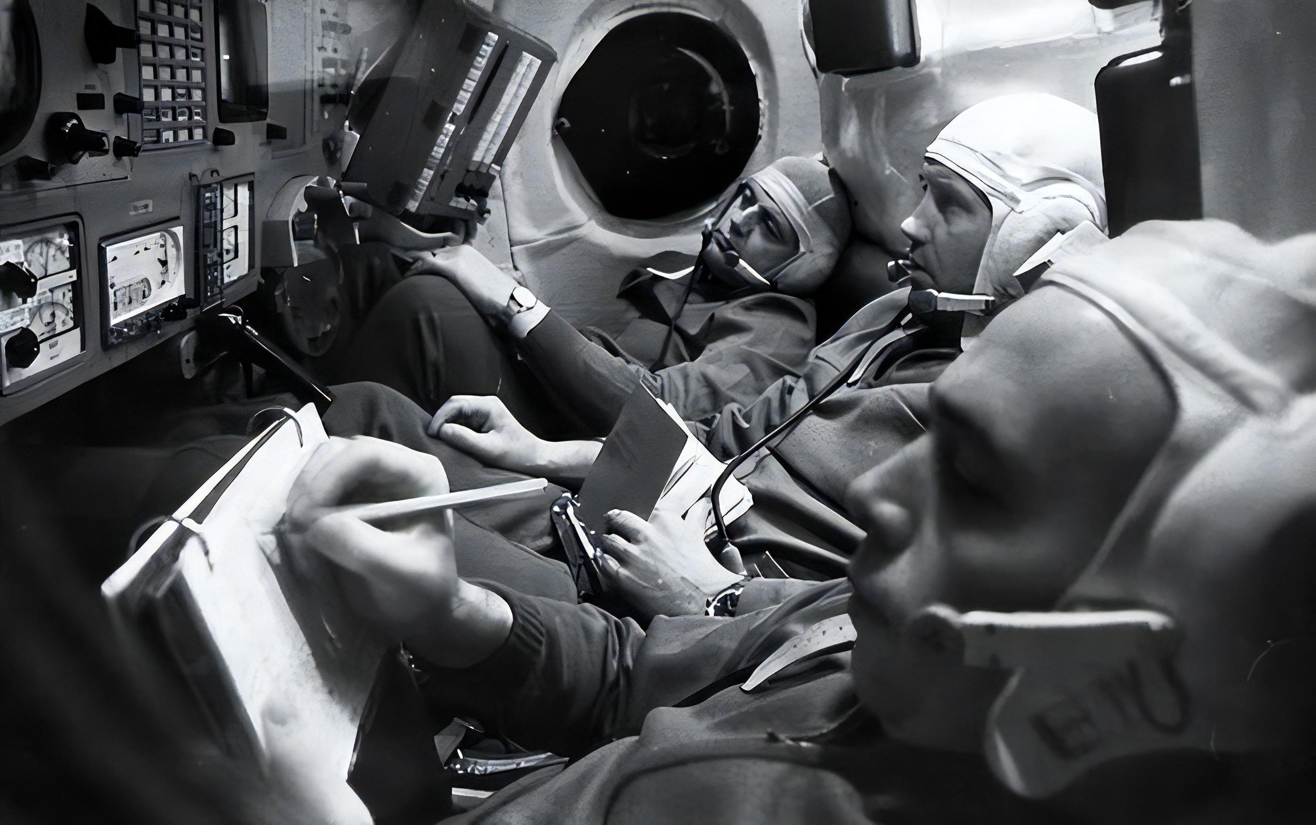 回顾:太空牺牲的宇航员,穿着完好无损的宇航服,尸体会腐烂吗?