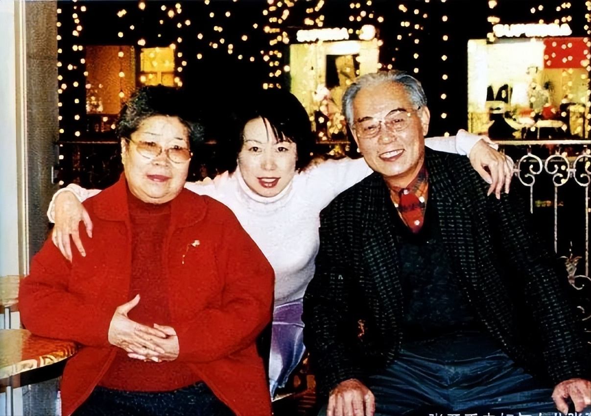 张勇手:参加抗美援朝,两立三等功,与妻子相伴68年,如今90岁了