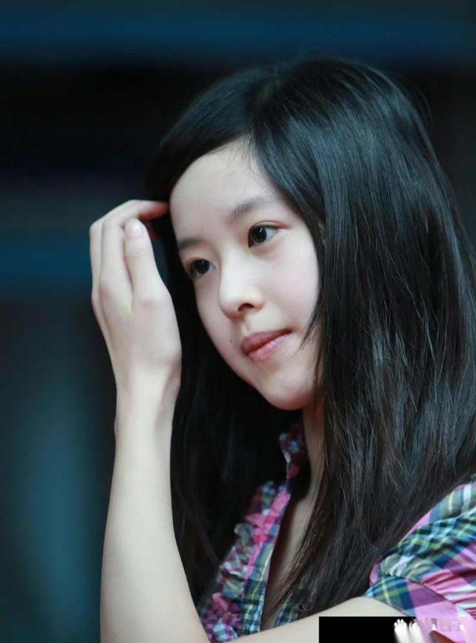 奶茶妹妹章泽天纯素颜的生图