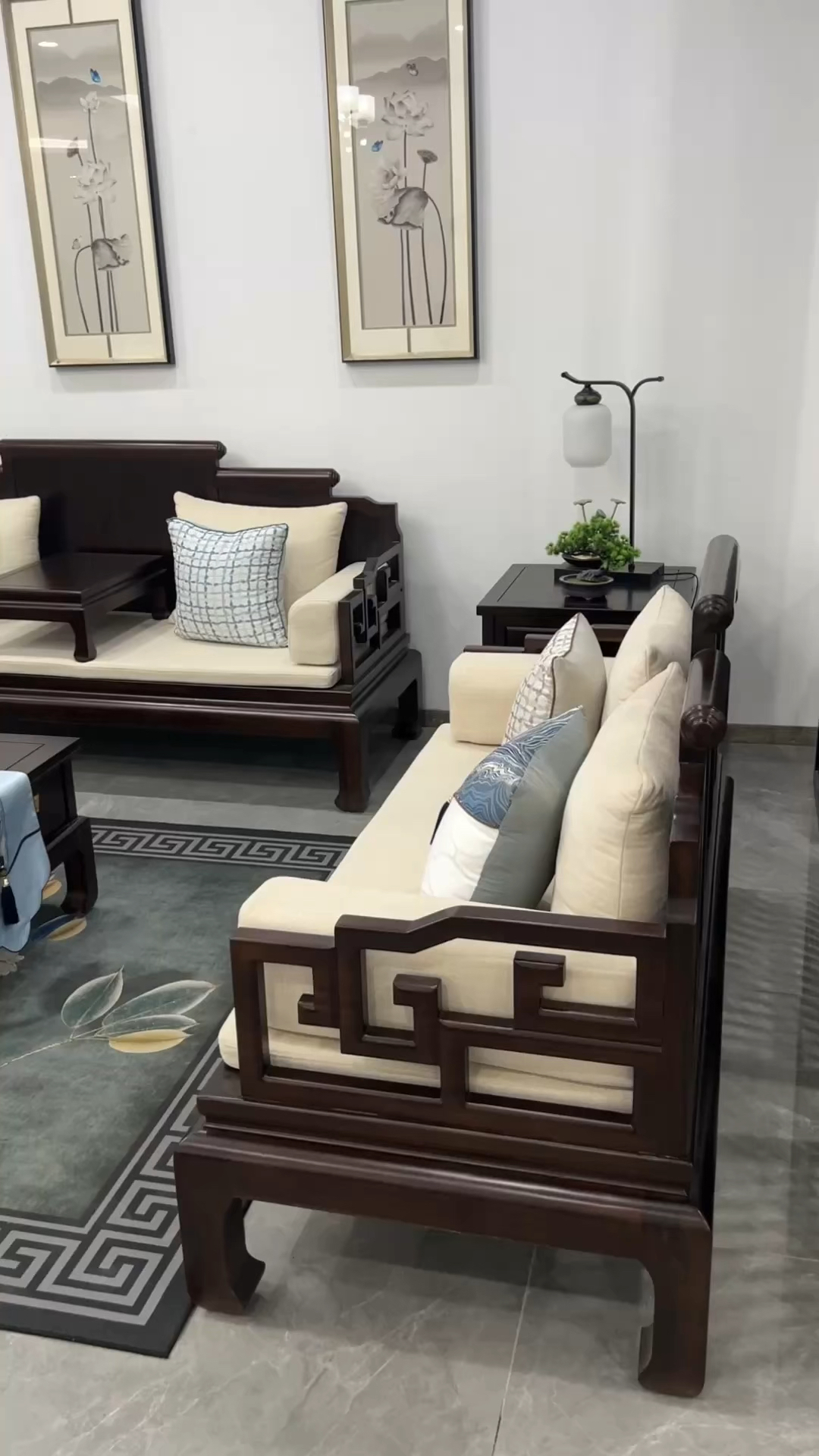 禅意新中式实木沙发,融合了东方的禅意与现代的简约!