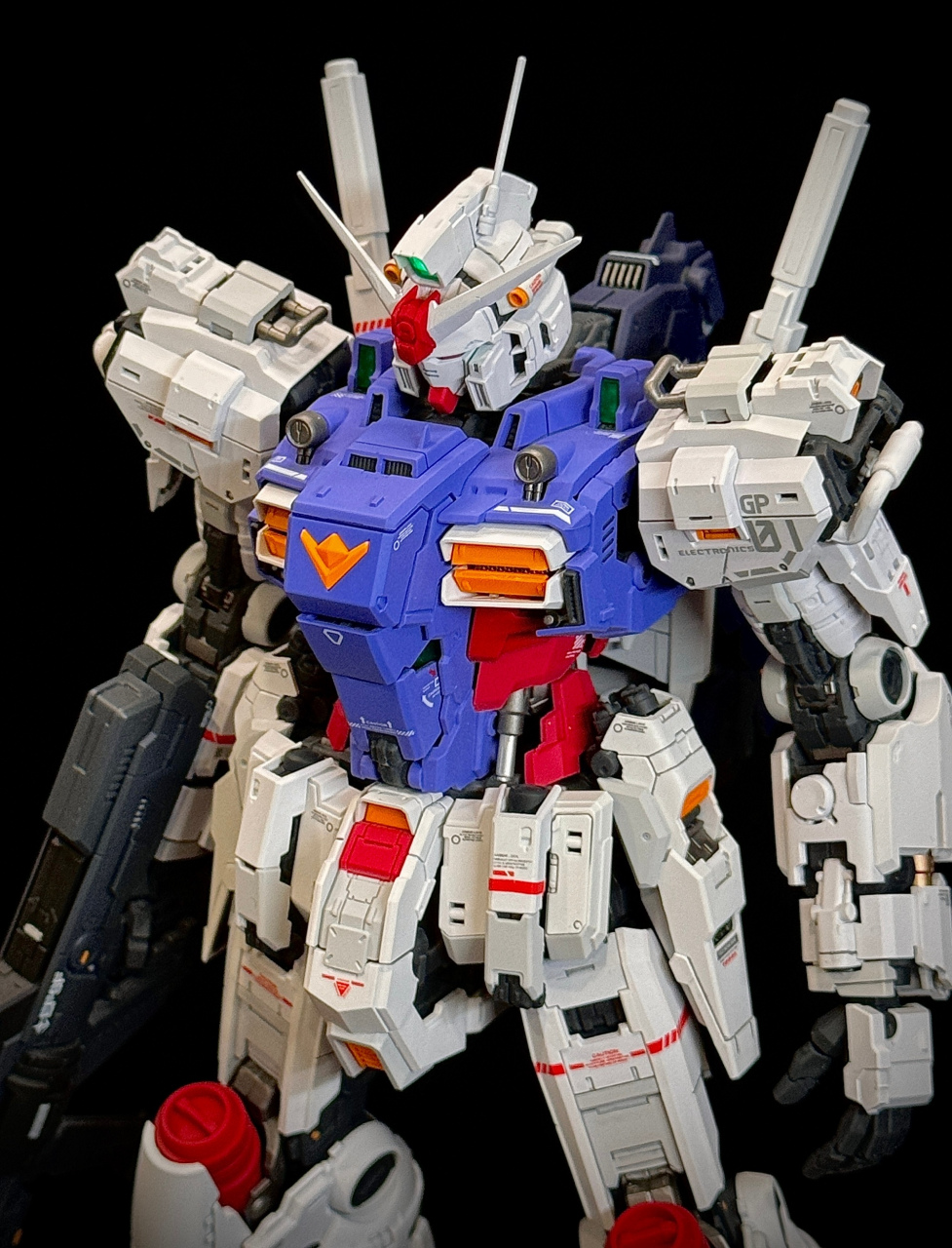 模型欣赏:机甲之城 gp01陆战型十周年限定,外甲采用了pgu元祖高达的