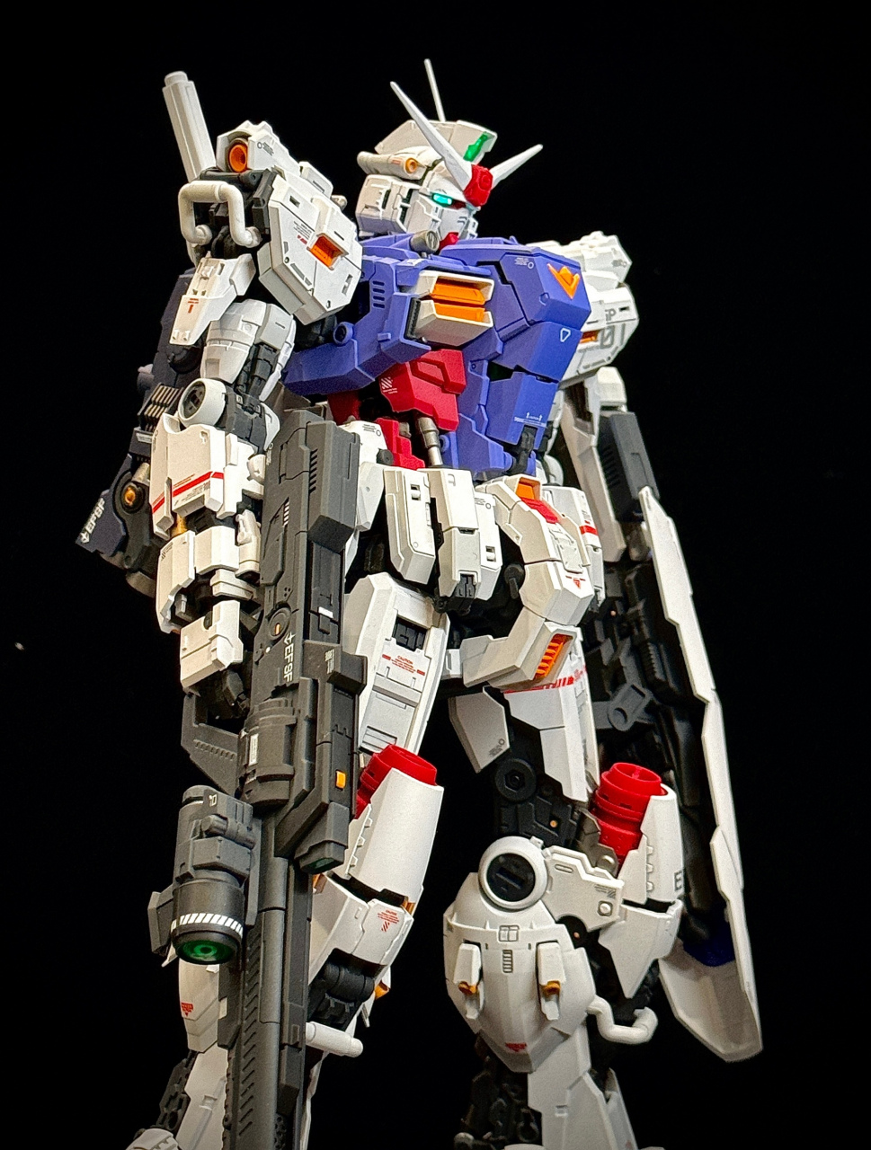 模型欣赏:机甲之城 gp01陆战型十周年限定,外甲采用了pgu元祖高达的