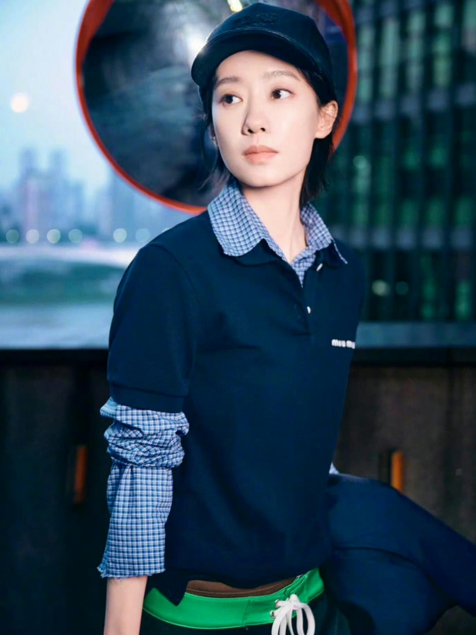 张小斐被叫老公姐是有道理的,身穿miumiu,套装,适配度max ,眼神攻气