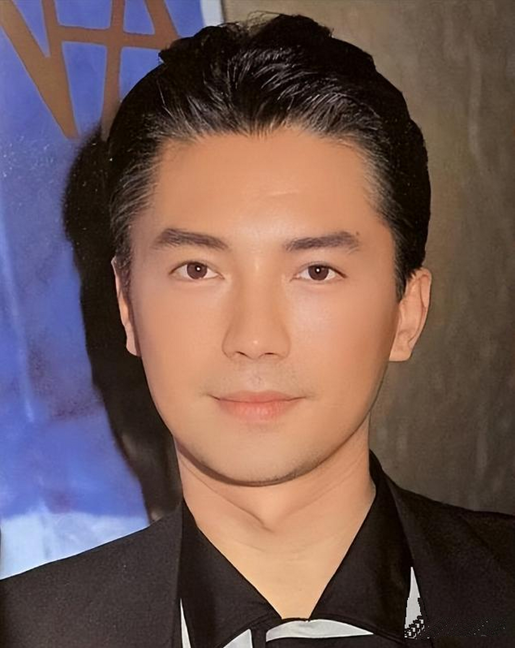 被称为亚洲第一美男尊龙,曾经颜值惊人