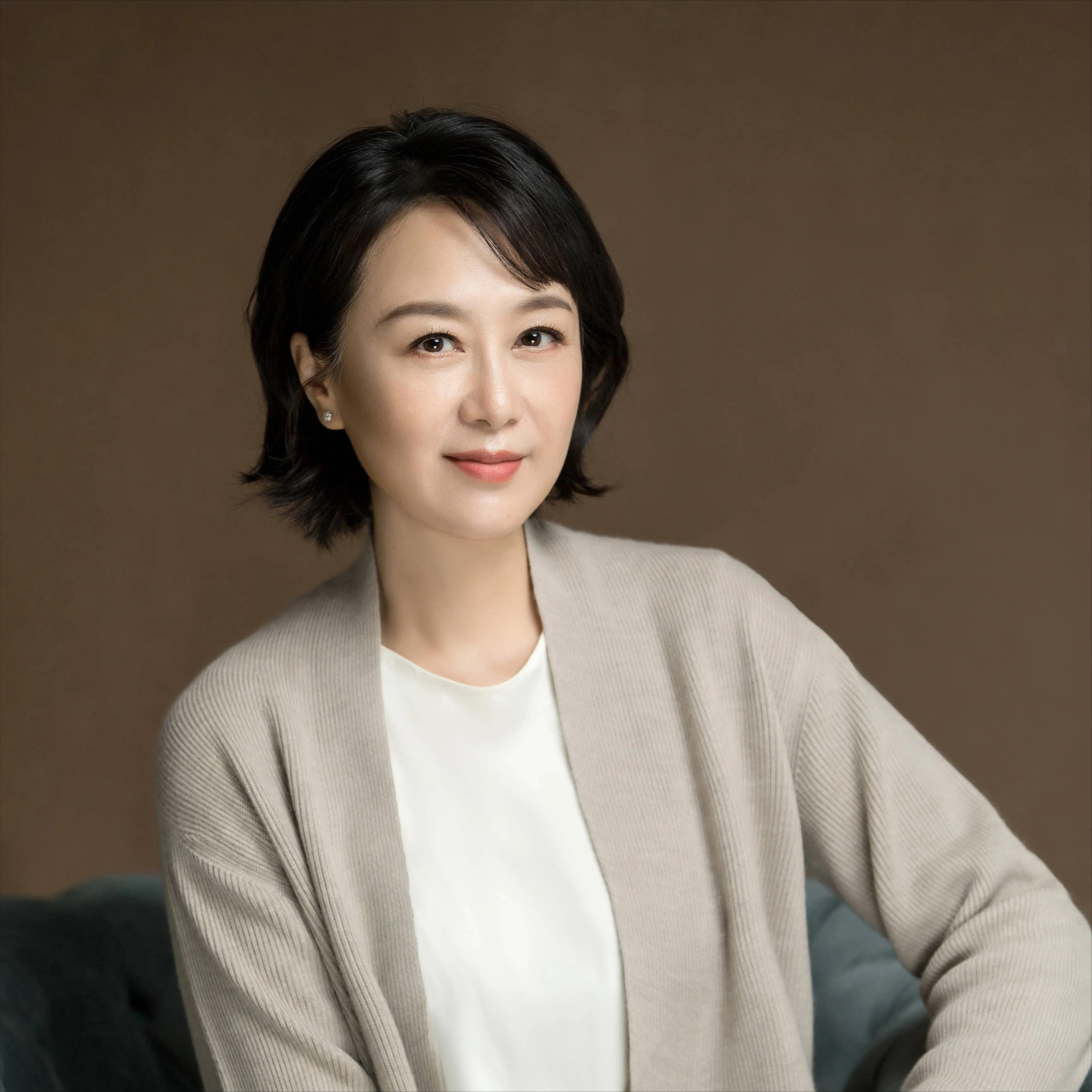 回顾演员吴玉芳:嫁"乒乓王子"隐退生两女,恩爱36年,幸福美满