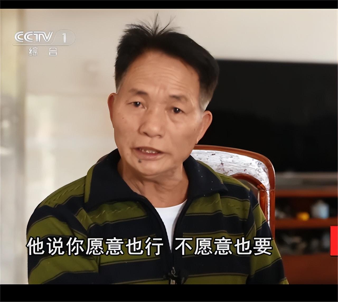 20年海南黑老大黄鸿发落网,平常谈判带枪,见到警察却懦弱大喊