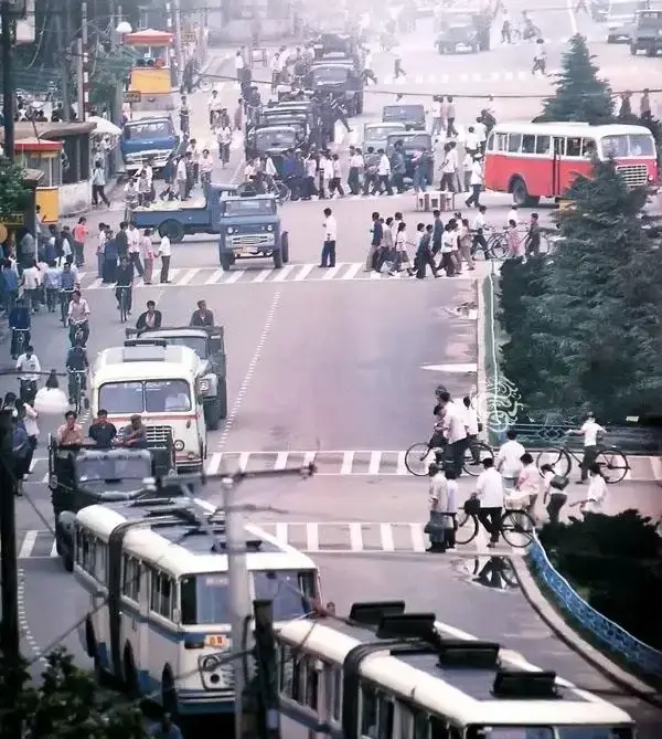 大连70年代老照片图片