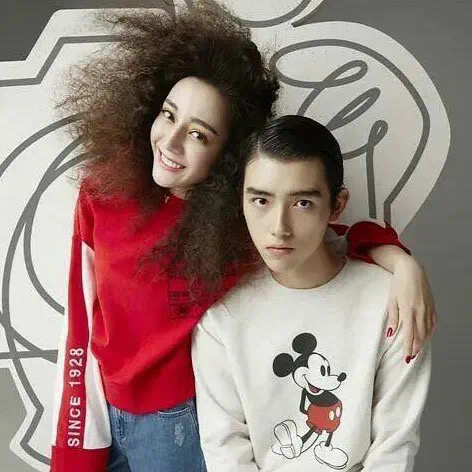 热巴和陈飞宇两人搭一起的cp效果"很绝",一个像疯子